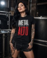 Metaleira com t-shirt Metal Serve-se Alto em bastidores de concerto, estética de salas como RCA Club e LAV